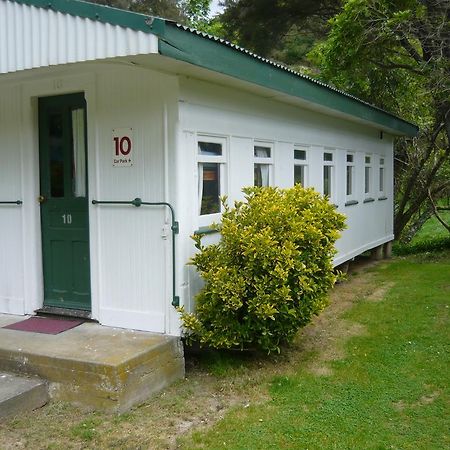 Alexanders Holiday Park Hotel Picton Exterior photo